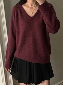 DAZY 女款純色長袖休閒寬鬆V領套頭毛衣 - 酒紅色 - 查看 5