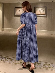 DAZY 花卉印花短袖寬鬆中長版花瓣袖蕾絲拼接女款夏季睡裙 - 藍色 - 查看 2