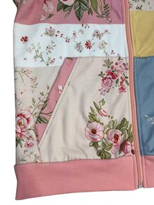 Selamara Women's Vintage Sweet Pink Tone Multi-Color Patchwork Oil Painting Rose Print Long Sleeve Sweatshirt, Drawstring Hood Loose Fit Flattering Long Sleeve Versatile Casual Commute Zip-Up Sweatshirt - Pink - View 5