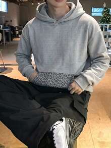 DAZY 秋冬灰色保暖內裡拼接灰色豹紋印花口袋寬鬆街頭風男士衛衣 - 灰色 - 查看 3
