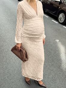 MaterniWear 孕婦深V領燈籠袖抓皺修身優雅洋裝 - 杏色 - 查看 8