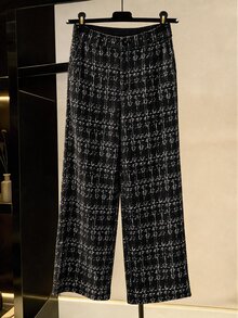 Modelyn Setelan Kasual 2 Potong Wanita Ukuran Besar dengan Atasan Lengan Panjang dan Celana Motif Patchwork 2 in 1 - Hitam dan Putih - View 9