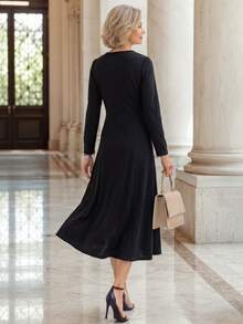 EMERY ROSE Elegant Contrast Lace Round Neck Long Sleeve Dress For Middle-Aged And Elderly Women - Black - View 2