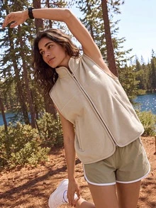 Exploreva Women's Outdoor Zipper Pocket Vest Jacket - Apricot - View 3