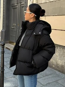 DAZY Jaket Musim Dingin Kasual Wanita Lengan Panjang Warna Polos dengan Resleting Depan dan Tudung - Hitam - View 8