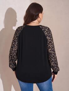 SHEIN LUNE Plus Size Women's Round Neck Patchwork Leopard Print Raglan Long Sleeve Knit T-Shirt - Multicolor - View 2