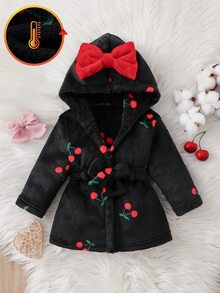 SHEIN 秋冬新生兒白色底可愛紅櫻桃印花雙面法蘭絨毛絨蝴蝶結睡袍 - 黑色 - 查看 1