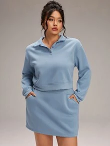 EMERY ROSE طقم كاجوال من قطعتين للنساء بمقاسات كبيرة، بلوزة رياضية بأكمام طويلة وياقة بولو مبطنة بالصوف وتنورة بلون موحد - الأزرق - مشاهدة 3