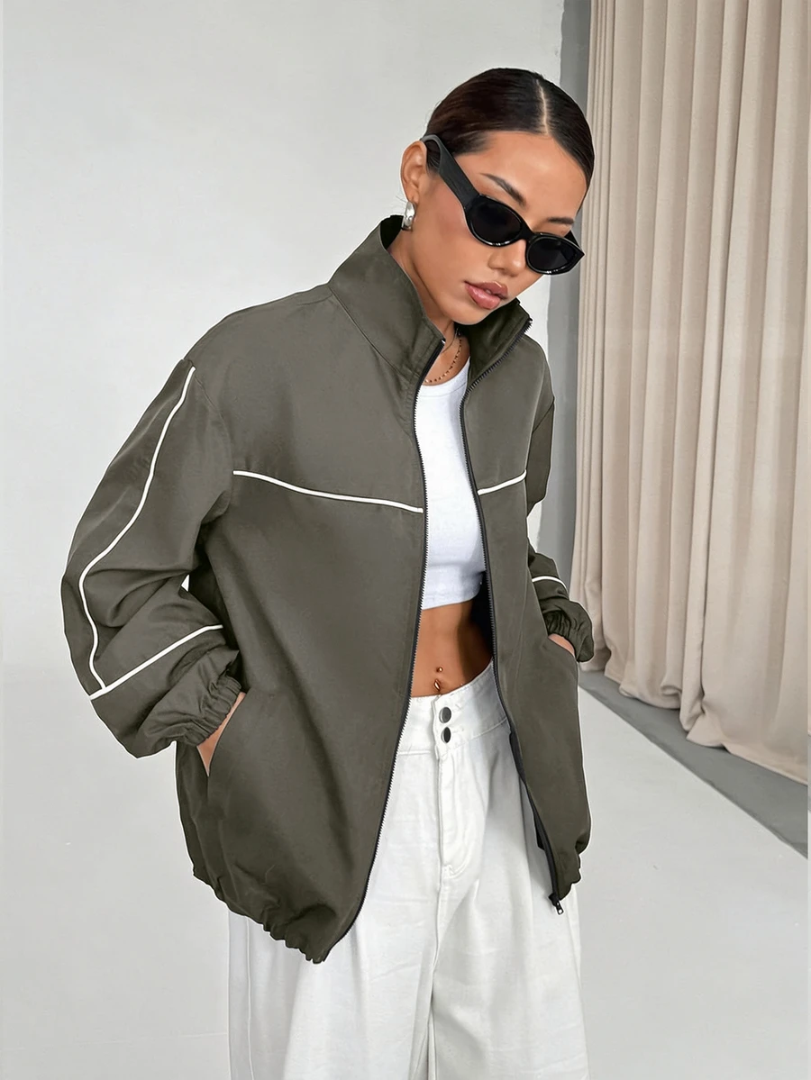 StreetHx Jaket Olahraga Putih dengan Resleting dan Hiasan Garis-Garis - Dark Grey - View 1