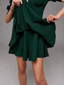 Cévolie Vintage Brown Deep V-Neck Puff Sleeve Romper Dress With Textured Fabric, Faux Two Pieces Double Layer Skirt Design, Versatile For Date, Commute, Party, Hot Girl Style - Green - View 3