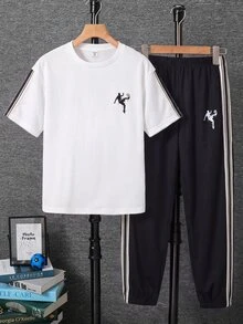 SHEIN 兒童青少年男孩春夏兩件套 白色圓領短袖T恤與黑色長褲，舒適百搭休閒日常時尚運動簡約百搭風格，適合春夏秋冬室內、戶外、日常、運動、玩耍、派對、攝影、度假、假期 - 彩色 - 查看 1