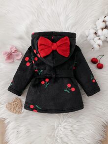 SHEIN 秋冬新生兒白色底可愛紅櫻桃印花雙面法蘭絨毛絨蝴蝶結睡袍 - 黑色 - 查看 2