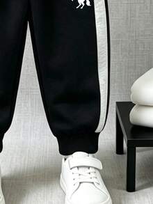 2件組青少年男孩時尚極簡舒適連帽衫與運動長褲套裝，極簡拼接小馬印花設計，適合假期聚會、派對、休閒舒適穿著，男孩春/秋/冬首選，街頭風休閒穿搭，返校聚會適用 - 彩色 - 查看 4