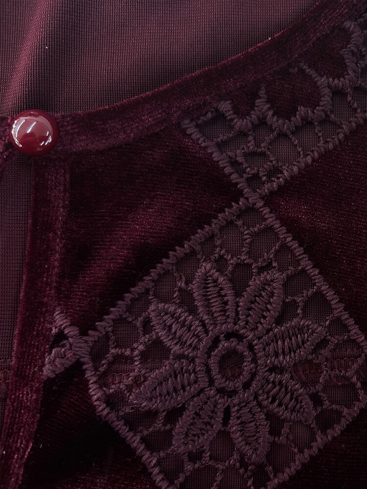EMERY ROSE 大尺碼女款圓領長袖鏤空刺繡拼接刺繡簡約休閒百搭上衣 - 酒紅色 - 查看 6