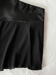 SHEIN EZwear Maillard 高端性感優雅風 不對稱拼接緞面緞帶裙 黑色 秋冬約會派對新年款 - 黑色 - 查看 5
