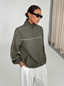 StreetHx Jaket Olahraga Putih dengan Resleting dan Hiasan Garis-Garis - Dark Grey - View 4