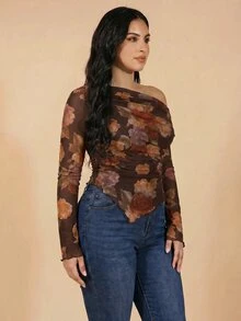 Modelyn 大尺碼女款不對稱肩花卉印花休閒日常穿搭T恤 - 咖啡棕 - 查看 7