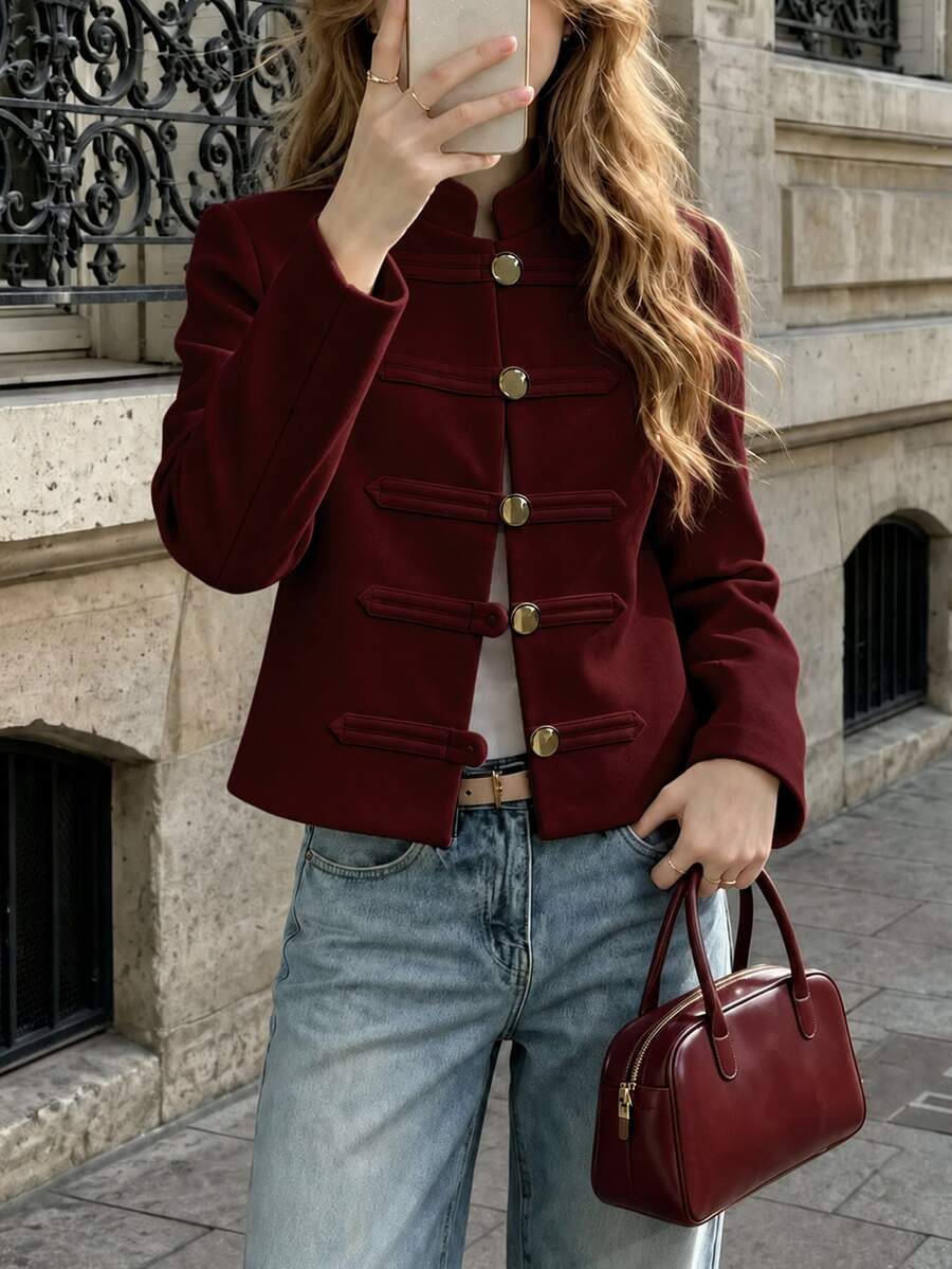 SHEIN PariChic 秋季新品柔軟鈕扣環飾通勤風波爾多紅法式復古立領長袖修身短版夾克 - 酒紅色 - 查看 1