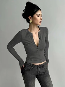 DAZY 女款半開襟鈕扣長袖修身T恤 - 深灰色 - 查看 2