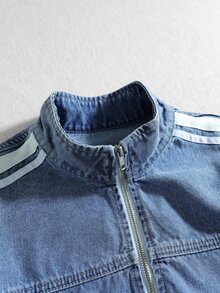 ROMWE MEN Men's Loose Fit Stand Collar Denim Jacket - Light Wash - View 2