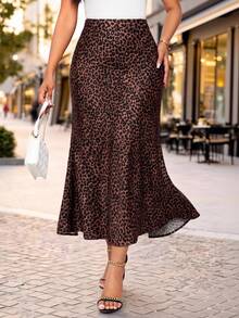 SHEIN Lady تنورة نسائية بطبعة نمر ضيقة عصرية كاجوال متعددة الاستخدامات - كاكي - مشاهدة 4