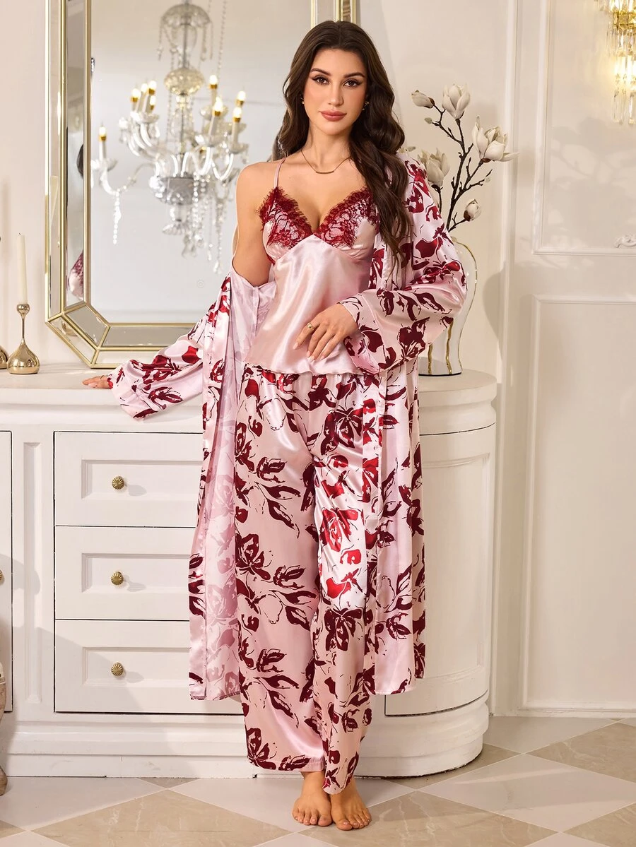 LuxeNights Set Atasan Camisole dengan Trim Renda Kontras dari Sutra Imitasi, Celana Panjang, dan Jubah Panjang Elegan dari Sutra Imitasi dengan Motif Bunga - MultiWarna - View 1