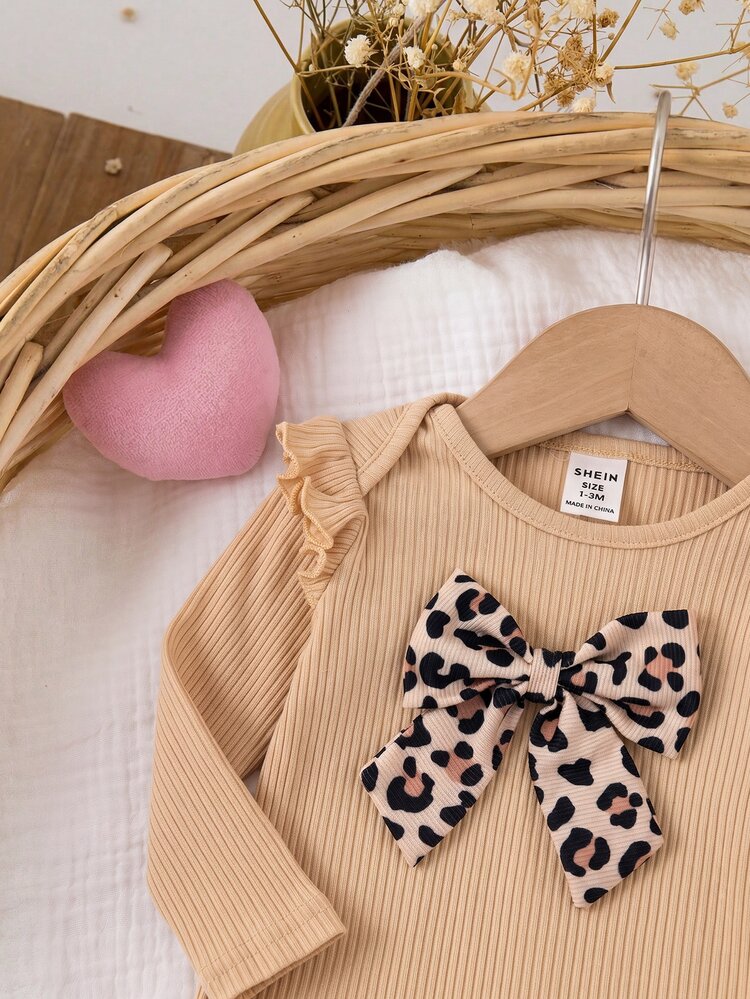 SHEIN Newborn Baby Bowknot Ruffle Top And Leopard Print Pants Loungewear Set - Khaki - View 5