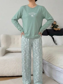 DAZY 2pcs/Set Women's Pajama Set, English Graphic Short Sleeve T-Shirt & Floral Straight Leg Long Pants - Green - View 6