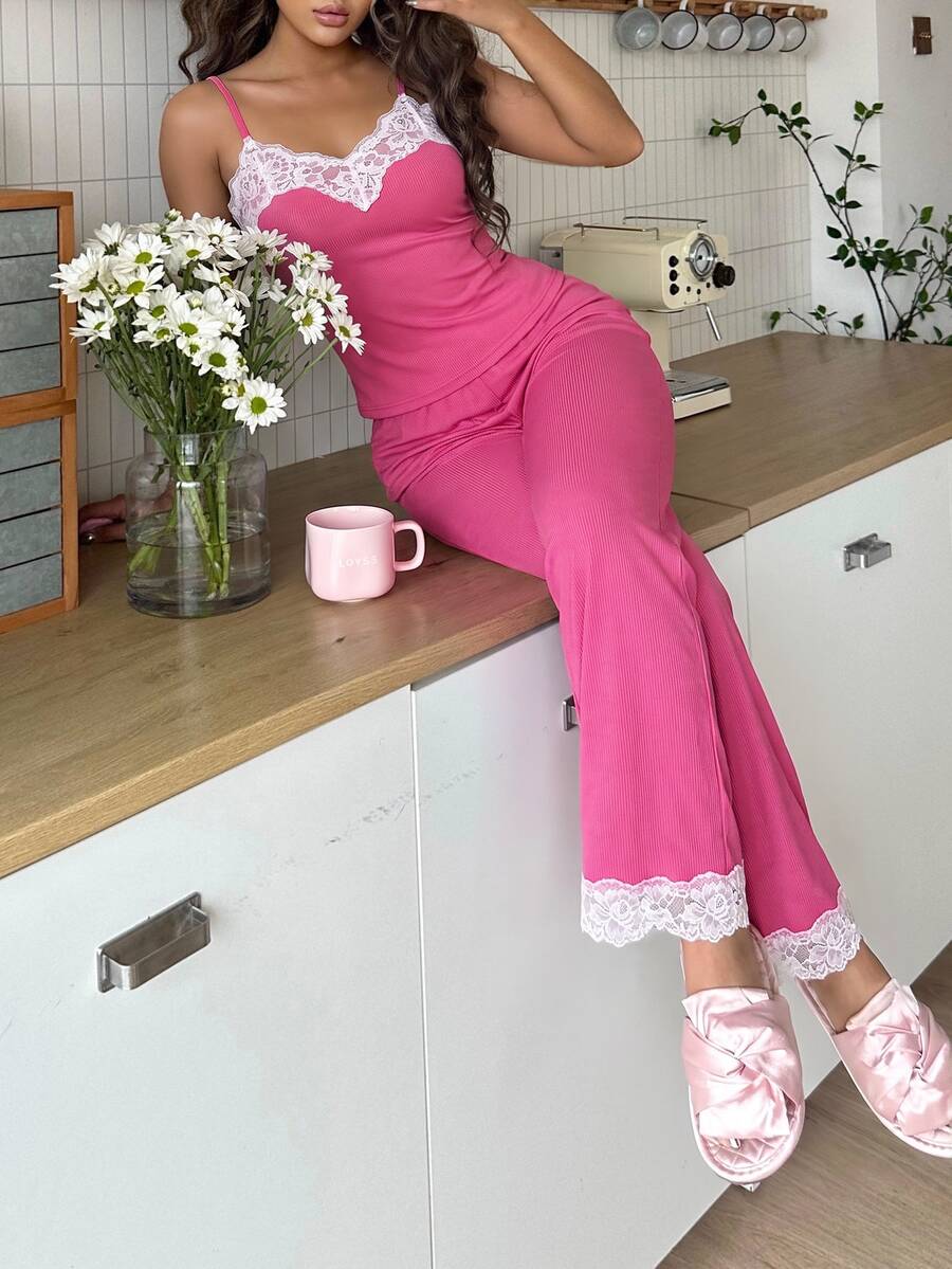 SHEIN 歐美風性感粉色蕾絲拼接女款睡衣套裝 - 粉色 - 查看 1