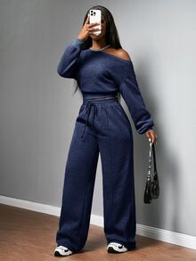 Slaydiva 2025秋冬新款音樂節假期西式遊牧風生日派對畢業季學生穿著日常街頭百搭休閒字母印花拉鍊領不對稱肩+直筒運動長褲灰色仿雪水洗女款兩件套-A - 藏蓝色 - 查看 6