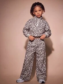 SHEIN 女童幼兒運動衫套裝，2件套豹紋印花設計，包含半拉鍊立領運動衫與寬鬆運動長褲，柔軟舒適面料，適合休閒運動風，完美適配日常穿著與戶外活動 - 棕色 - 查看 1
