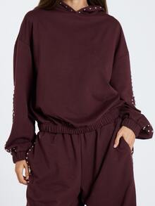 MUSERA 棕色鉚釘裝飾長袖連帽衫 秋冬女款休閒穿搭 - 酒紅色 - 查看 5