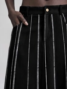 Ontre 2026SS 女款淺色舒適親膚挺括面料寬鬆A字中腰條紋裙 極簡精緻現代都市時尚商務休閒辦公穿著 低調老錢風高端都市通勤 高品質機場穿搭 郵輪度假 婚禮賓客穿搭 極簡優雅中東必備穿搭 高端面料四季百搭女裙 - 黑色 - 查看 3