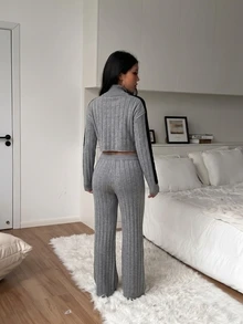 SHEIN HypeZone 極簡街頭風女款秋冬灰色翻領長袖寬鬆針織上衣與長褲兩件套 - 灰色 - 查看 2