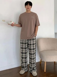 DAZY 夏季字母印花T恤與格紋長褲男士居家休閒套裝 - 棕色 - 查看 7