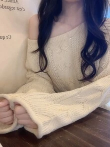 DAZY 女款純色寬鬆不對稱肩長袖麻花針織休閒度假韓風百搭秋冬針織毛衣 - 杏色 - 查看 1