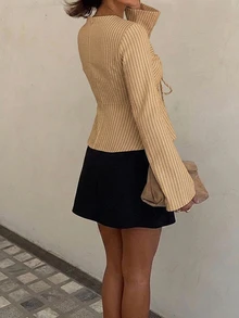 Siren Gaze 秋季女款條紋深V領修身長袖T恤，適合度假、派對、約會、節慶，Y2K風格，優雅休閒正式商務鄉村風 - 卡其色 - 查看 3