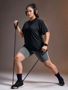 Powerista Kaos Olahraga Kasual Serbaguna Lengan Pendek Kerah Bulat Warna Polos untuk Wanita Ukuran Besar - Hitam - View 7