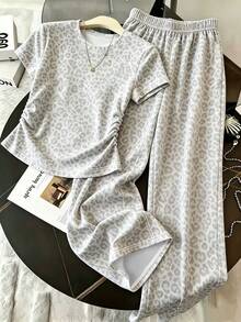 Resyla Women's Leopard Print Pleated Short Sleeve Top And Pants Casual Daily 2 Pieces Set - Black - View 1