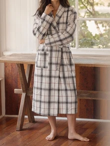 Livesso Women's Minimalist Plaid Pocket Long Sleeve Robe For Daily Home Wear - Khaki - View 7