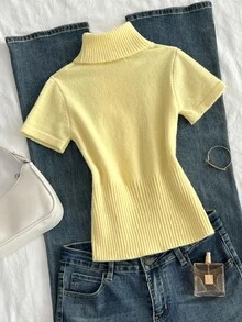 Sweetra Minimalist Cream Yellow Turtleneck Cropped Knit Top - Yellow - View 2