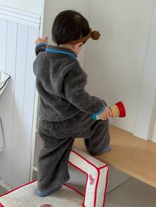 DAZY Infant/Toddler (Boy) Turn-Down Collar Fleece-Feel Autumn/Winter Color-Block 2 Pieces Loungewear Set - Dark Grey - View 2