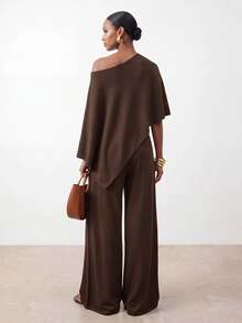 Zivah Set Kasual Wanita Atasan dan Celana Panjang dengan Bahu Asimetris Warna Polos - Coklat - View 2