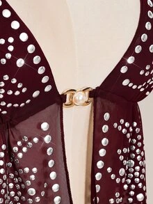 SHEIN ICON ملابس علوية نسائية Y2k سوداء مثيرة بتصميم قوطي مع مسامير معدنية وشبكة برقبة معلقة وحافة مشقوقة مثيرة - عنابي اللون - مشاهدة 11