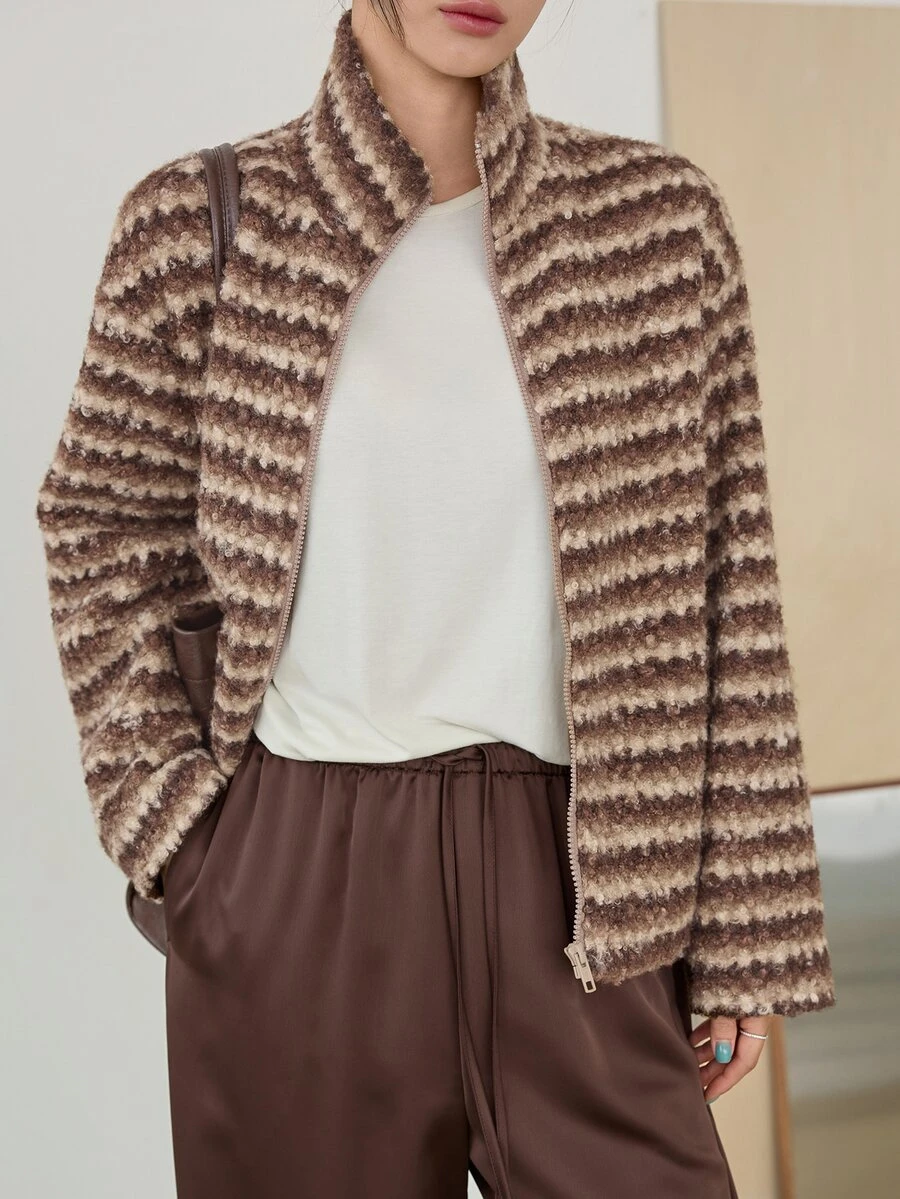 Dazy-Less Jaket Wanita Regular Bergaris Warna Blok dengan Resleting dan Kerah Tegak, Cocok untuk Musim Gugur/Dingin - Coffee Brown - View 1
