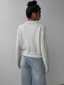 SHEIN BASICS 休閒素色長袖寬鬆短版女款針織開襟衫 秋季外套 返校季 校園風 淡黃色 教師 辦公室 日常穿搭 - 淺灰色 - 查看 9