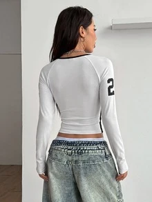 Coolane 女款秋季舒適保暖休閒時尚街頭風運動風白色修身圖案印花彈性棉長袖T恤 - 黑與白 - 查看 6