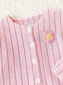 SHEIN 2件組幼女開襟衫牛仔褲套裝，甜美粉色 3D 花朵貼飾 羅紋針織長袖圓領 常規款 生日派對 秋季婚禮賓客時髦風 - 粉色 - 查看 6