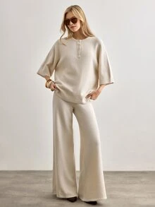 SHEIN طقم نسائي من قطعتين كاجوال بلون بيج حجري، كنزة فضفاضة بأزرار أمامية وبنطلون كنزة بساق واسعة - كريم - مشاهدة 2