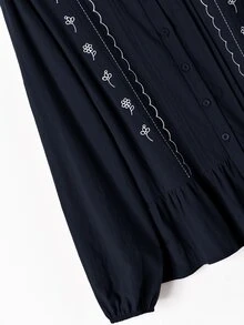 Rusticease 女款純色花卉刺繡圓領鈕扣長袖上衣，海軍藍花卉春季鄉村風，適合早午餐野餐 - 藏蓝色 - 查看 4